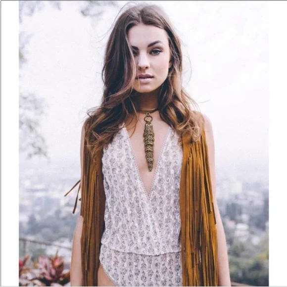 REVOLVE Cream Sleeveless Backless Bodysuit Size Small - Picture 3 of 3